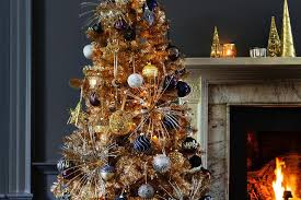 Product title plastic christmas glitter snowflake ornaments christ. Christmas Tree Decorating Ideas For Every Style And Budget Loveproperty Com