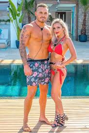 I'm the star of everyone's snapchat stories, screaming my head off, dancing on tables, running through water fountains, breaking my shoes, getting naked. Love Island Australia S Millie And Erin In Explosive Catfight Over Eden