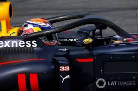 It´s also extended further towards the rear wing. Auto Red Bull Formula 1 2018