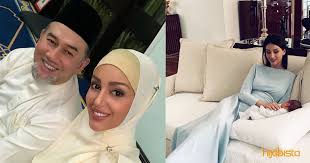 We did not find results for: Berkenalan Masa Musim Bunga Rihana Petra Imbau Kembali Detik Pertama Bertemu Sultan Kelantan Hijabista