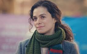 Romance puro e fuga da realidade: O que explica o sucesso das novelas  turcas? · Notícias da TV