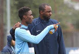 Sarı lacivertlilerin uzun süredir gündeminde. Patrick Vieira Is Building A Bright Future At Manchester City Daily Mail Online