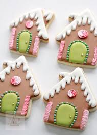 Royal Icing Cookie Decorating Tips Sweetopia Gingerbread House Cookies Sugar Cookies Decorated Royal Icing Cookies