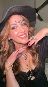 Creating content to✨inspire✨self care for women over 40-#makeupover40  #fashionover40 #tararollerbeauty