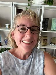 Good mouth to senior 4 check the comments 👇