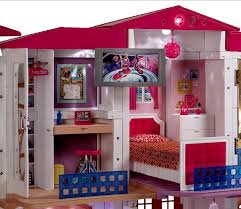 Con más de 91 de alto y 121 cm de ancho, la barbie dreamhouse está llena de características increíbles: Casa De Munecas Diseno Barbie For Android Apk Download