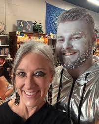 Samantha Stump's Instagram, Twitter & Facebook