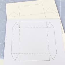Anleitung wie man eine origami schachtel falten kann. Stabile Geschenkbox Basteln Vorlage Papershape