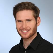 Mark Egger: Ausbildung und Berufserfahrung