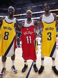 You deserve the world and i will always try my best to give you that and more. Nba News Three Brothers Play Together Holiday Brothers Jrue Holiday Justin Holiday Aaron Holiday Pelicans Vs Pacers