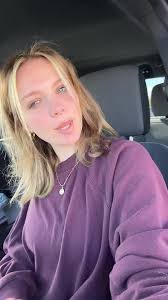 madelyn collins (@imadethisonanipad)