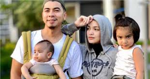 Последние твиты от amyra rosli (@aamyrarosli). Amar Baharin Unfollow Amyra Rosli Di Instagram Tempatan Hiburan Trending Cari Infonet