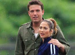 May 14, 2021 · actor ben affleck (r) and his fiance actress/singer jennifer lopez arrive at the premiere of daredevil at the village theatre on february 9, 2003 in los angeles, california. Fotos Von Jennifer Lopez Ben Affleck Romance Rewind E Online Deutschland