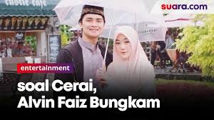 Ucapan itu ditulis ibu satu anak tersebut tak lama setelah berita pernikahan alvin faiz dan henny rahman ramai. Von Seiner Schwester Enthullt Leben Alvin Faiz Und Larissa Chou Nicht Zusammen
