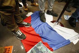 اوتير للطيران تقع مقرها وتعمل روسيا قائمة يو تى اير للطيران المقرر الرحلات الداخلية والدولية. ØµÙˆØ± Ù…ØªØ¸Ø§Ù‡Ø±ÙˆÙ† Ø£ÙˆÙƒØ±Ø§Ù†ÙŠÙˆÙ† ÙŠØ­Ø±Ù‚ÙˆÙ† Ø¹Ù„Ù… Ø±ÙˆØ³ÙŠØ§ Ø¨Ø¹Ø¯ Ø§Ù‚ØªØ­Ø§Ù… Ø§Ù„Ù…Ø±ÙƒØ² Ø§Ù„Ø±ÙˆØ³Ù‰ Ø¨ÙƒÙŠÙŠÙ Ø§Ù„ÙŠÙˆÙ… Ø§Ù„Ø³Ø§Ø¨Ø¹