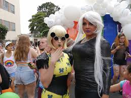 Recibieron apoyo de cientos de personas de todas las edades, embajadores de diferentes países y diputados. Thousands In Costa Rica Celebrate Gay Pride In Marcha De La Diversidad Photos Q Costa Rica