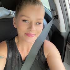 General Mike Flynn calls for President Trump to appoint Sidney Powell as  Attorney General immediately, replacing Pam Bondi. 👀 Do you support this?