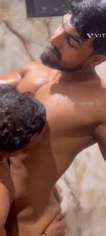 Shower with indian hunk - BoyFriendTV.com