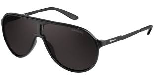 Carrera brillen sind in einer reihe von stilen und materialien erhältlich und verfügen über schutzgläser, die als elegante und modische garderobenakzente doppelt wirken. Carrera New Champion Guy Nr