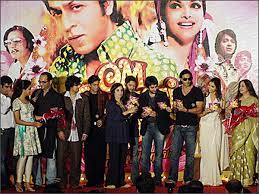 Om shanti om cast om shanti om star cast is very amazing but however future will tell whether this cast list is good enough to make this movie a super hit. Flashback Pictures Shahrukh Khan Gauri Deepika Padukone On The Sets Om Shanti Om Filmibeat