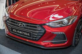 Hyundai elantra sport 2019 interior, exterior, drive and features music includes: Hyundai Elantra Sport 1 6 Turbo 2017 Gia Chá»‰ 700 Triá»‡u Táº¡i Malaysia