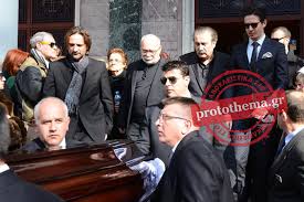 Λάκης λαζόπουλος © eurokinissi / κατωμερησ κωστασ. O Lakhs Lazopoylos Apoxairethse Thn Agaphmenh Toy Mhtera