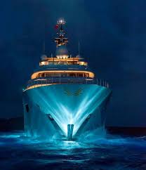 Take A Tour Of Uae In One Of The Beautiful And Comfortable Yachts Of Butinahcharters Yacht Yacht Charter Hot Travel