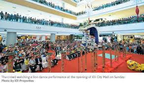 Direkt neben ioi city mall gelegen ist le méridien putrajaya laut unseren urlauberdaten eine der beliebtesten optionen, denn dieses hotel mit 5 sternen wartet mit 2 restaurants und einem außenpool auf. Ioi City Mall Aims For Two Million Visitors Per Month The Edge Markets