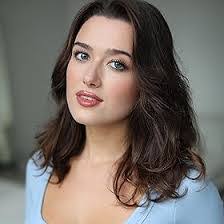 Sarah Hawthorne's Instagram, Twitter & Facebook