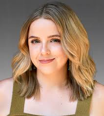 Shannon Earley's Instagram, Twitter & Facebook