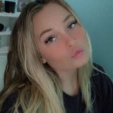 Stacie Nelson's Instagram, Twitter & Facebook