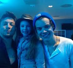 Mar 16, 2021 · duncan's third child is a daughter, quill, who duncan admitted was named after the marvel character peter quill, aka starlord, from guardians of the galaxy. Harry With Duncan James His Daughter Backstage Today Duncan James One Direction Little Things One Direction Shirts