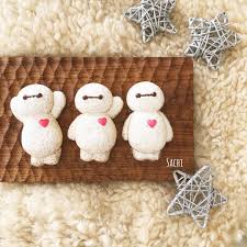 おはようございます 昨日作った スノーボール ベイマックス お腹ぽんぽこりーん 笑 子どもたちはスヌより こっちに食いついてたよ あっという間に スヌもベイマックスも完売 ᗨ また作ろーっと 雪だるま