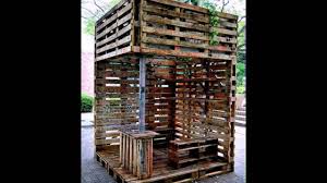 In today's world recycling and renewing are important practices. Recycling Mobel Interessantes Haus Aus Paletten Youtube