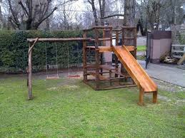 I found these leave pattern friendship bracelets to be so colorful and gorgeous. Mangrullo Diy Mangrullo Tobogan Palet Con Sillita Y Mesa 1 800 00 Our Hand Crafted And Unique Diy Cubby Houses And Cubby House Plans Are Designed And Build In Western