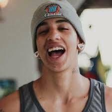 If stargazing is your jam and you know that you could be the next neil degrasse tyson, this celestial trivia quiz will rock your whole galaxy! Pin By Vicki On Micro Tdh Rappers Hip Hop Fun Trivia Facts