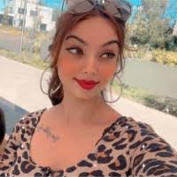 Julie Bendle's Instagram, Twitter & Facebook