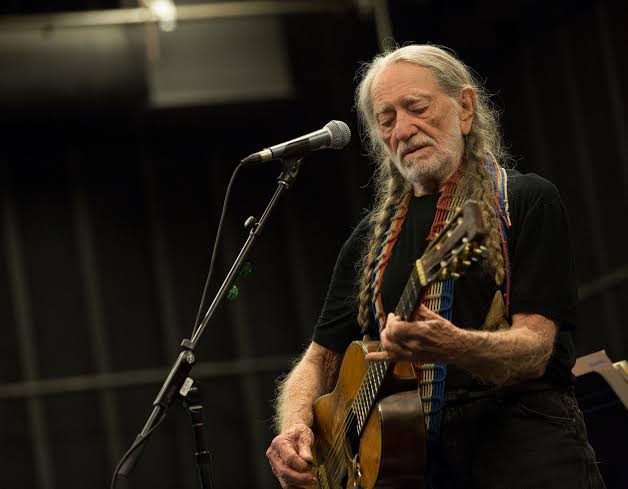 Review: Willie Nelson's 'Summertime' Pays Tribute to the Gershwins - The  New York Times