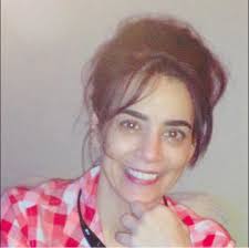 Does using a top coat protect nail wraps from sunscreen and water?