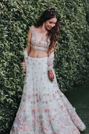 Gorgeous Mumbai Wedding Of Designer Sonaakshi Raaj Mehendi Outfits Indian Bridal Dress Indian Bridal Outfits Sonakshi sinha (pronounced soːnaːkʂi sɪnɦa; indian bridal outfits