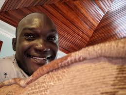 Hello ,am new in this group I love flowers,there some i have here but i  don't know their names and origin