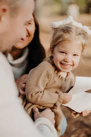😍 The Huhs Family! We snuck these photos in 2 weekends ago visiting family  in Green Bay. Maureen is my *stunning* sister-in-law and is married to  Mike, maker of the best margs