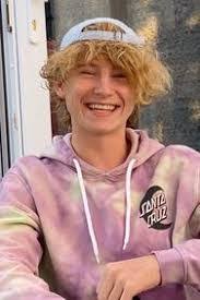 Myrna Valencia's Instagram, Twitter & Facebook