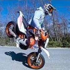 La réponse n'est pas très difficile à deviner. L Alcool C Est De L Eau Song Lyrics And Music By Camro Arranged By Loganboutin On Smule Social Singing App