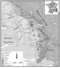 Il est formé par des roches métamorphiques et éruptives. Contexte Geologique Des Causses Du Quercy D Apres Carte Geologique Au Download Scientific Diagram