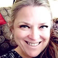 Lisa Garringer's Instagram, Twitter & Facebook