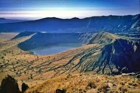 deriba crater lake marra mountains بحيرة فوهة دريبة جبال مرة sudan deriba crater lake m wonders of the world natural landmarks what a wonderful world