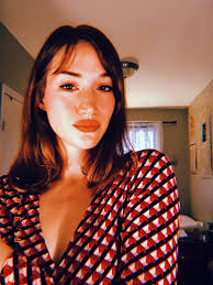 Caroline Jamison's Instagram, Twitter & Facebook