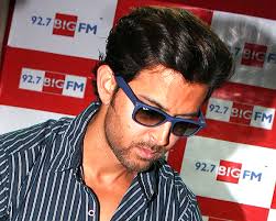 Hrithik, not Abhishek in Agneepat remake