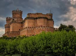 блажен кто посетил сей мир в его минуты роковые Zamok Mansanares El Real Castillo De Manzanares El Real Ispaniya Blazhen Kto Posetil Sej Mir V Ego Minuty Rokovye Ispaniya Mir El